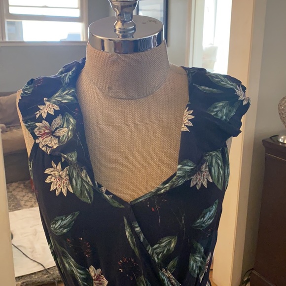 Cotton-On beautiful, comfortable long beautiful floral asymmetrical dress - Picture 12 of 16